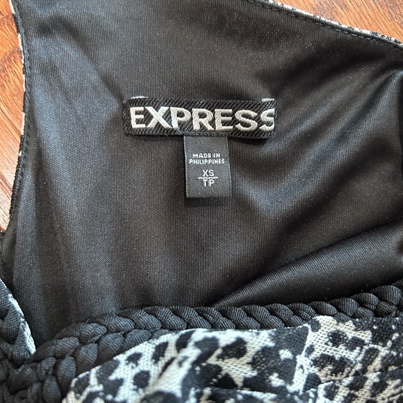 💛 NWOT Express black and white python print maxi dress, braided straps size XS - Picture 3 of 5